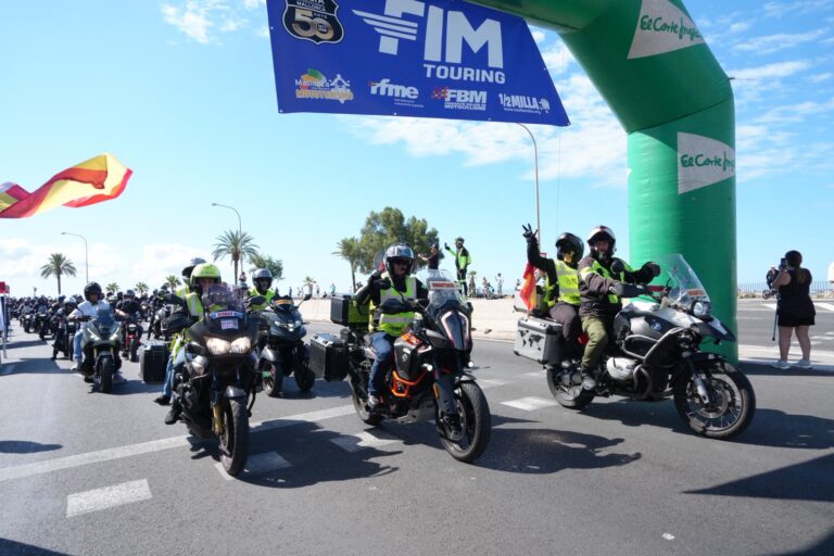 Medio siglo rodando juntos: la 50 Volta a Mallorca bate todos los récords con más de 8.000 participantes